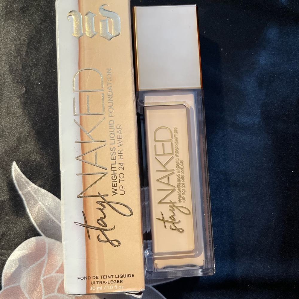 Stay Naked Urban Decay Foundation.